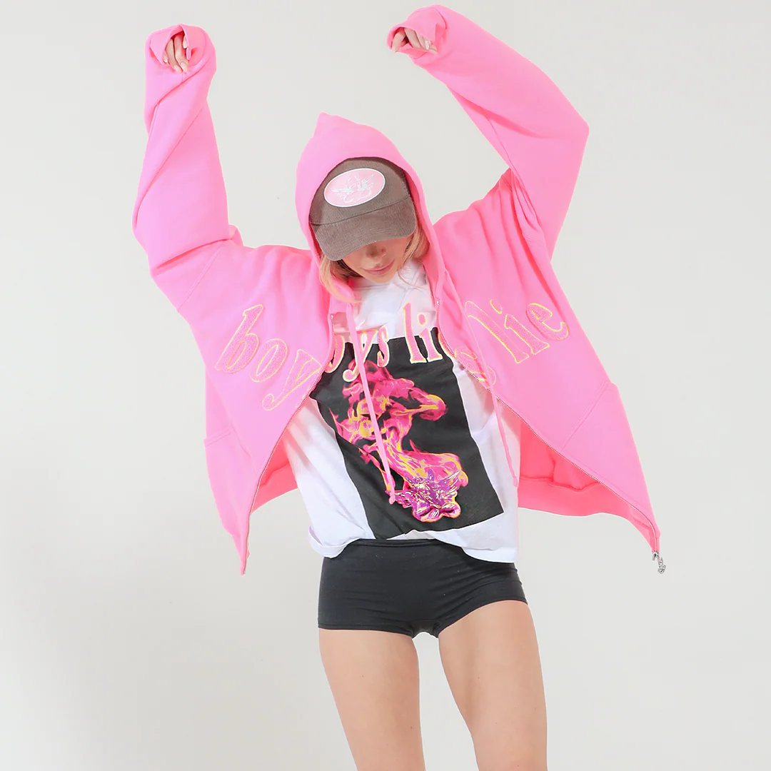 Electric Love V2 Boyfriend tee - Image 4